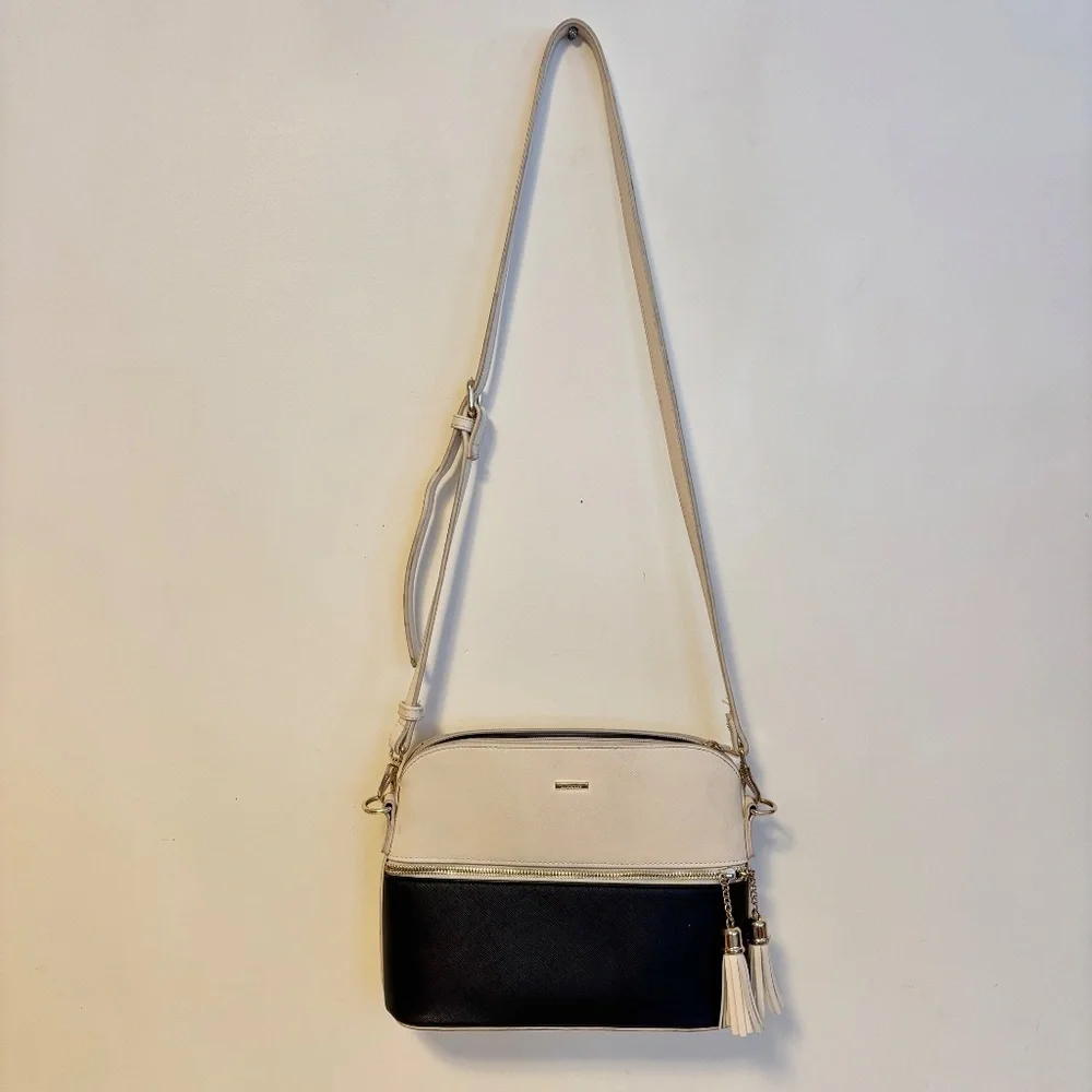 Lovevook Faux Leather Contrast Zip Crossbody Bag Purse Cream Black Small Size